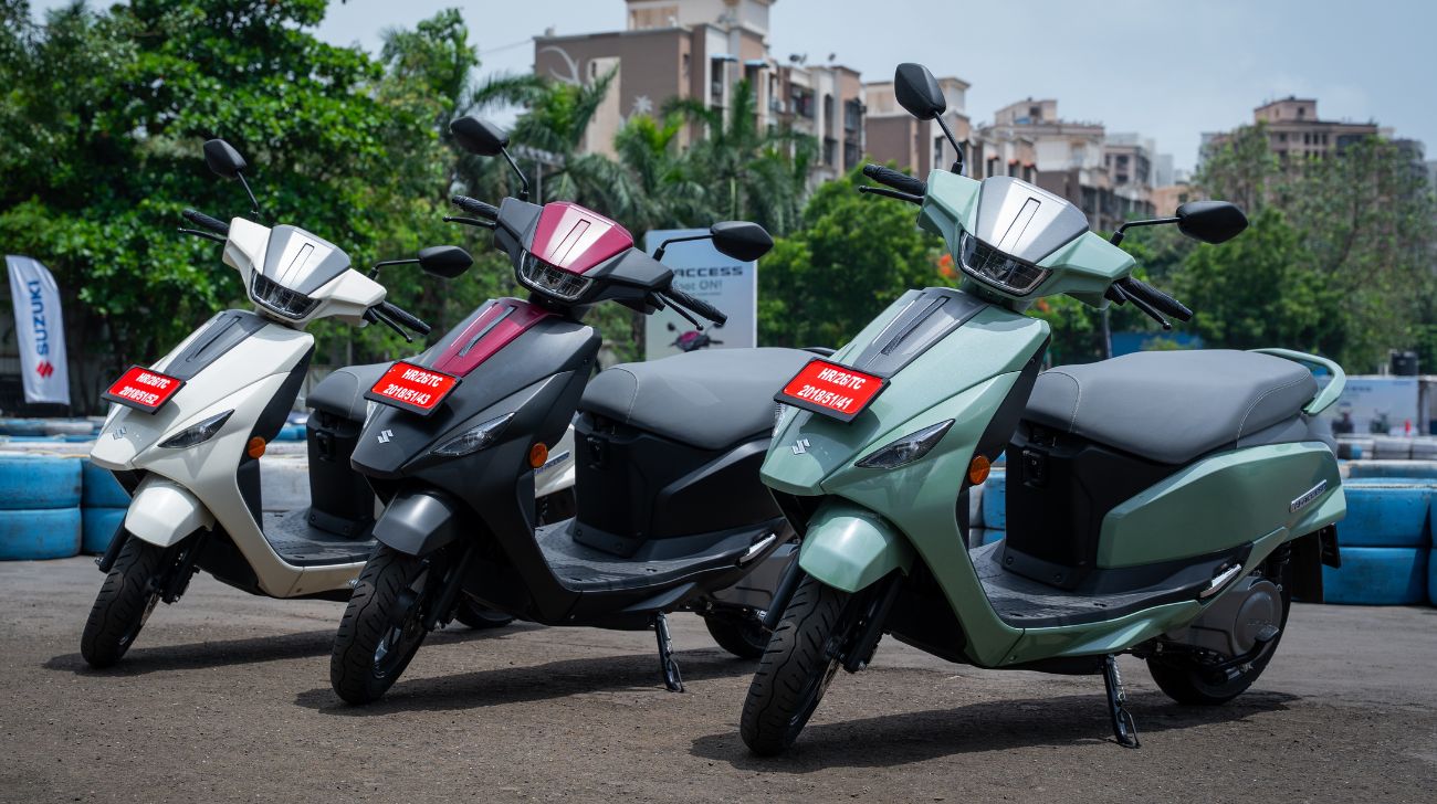 1751543047-suzuki E Access Lineup All Colours 